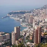 Apartamento French Riviera: Seafront Apt&pool Near Monaco