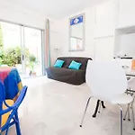 Apartamento French Riviera: Seafront Apt&pool Near Monaco