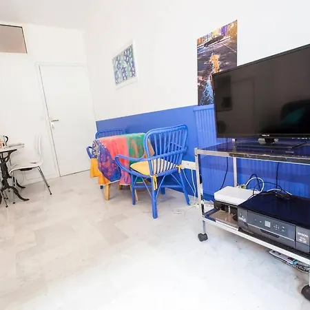 French Riviera: Seafront Apt&pool Near Monaco Apartamento *
