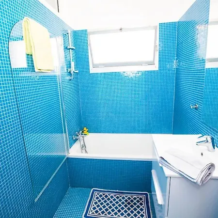 Apartment French Riviera: Seafront & Pool Near Monaco