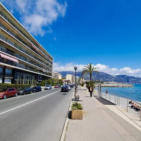 Apartment French Riviera: Seafront & Pool Near Monaco *