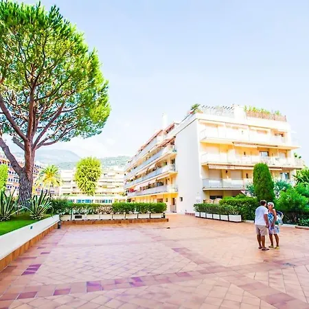 French Riviera: Seafront & Pool Near Monaco