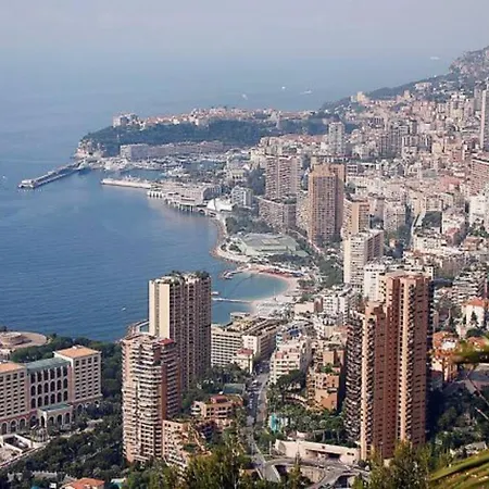 Lejlighed French Riviera: Seafront & Pool Near Monaco